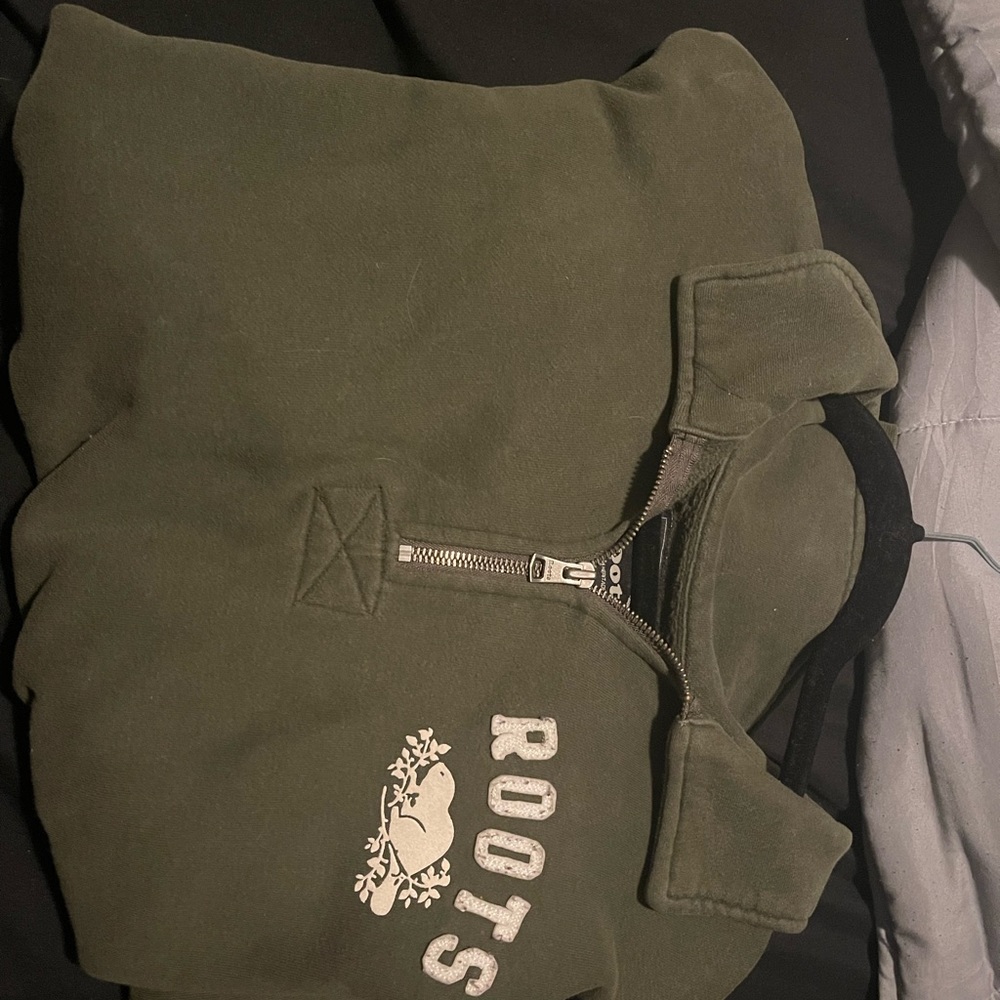 Roots size men’s large